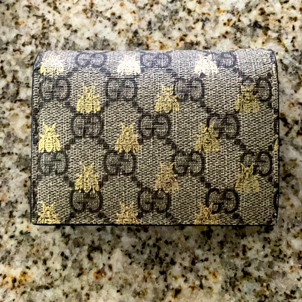 Gucci bee wallet